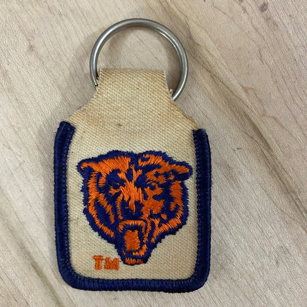 Vtg 80s Chicago Bears Keychain Embroidered Bear Head Logo Cloth Patch NFL